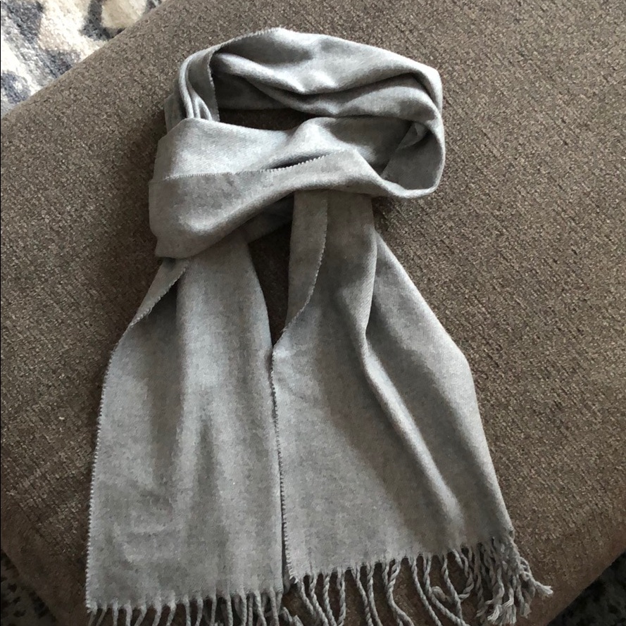 Cejion Solid Gray Scarf